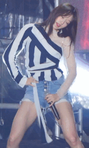 1528673768844.gif