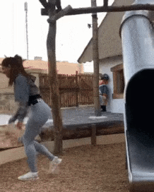 77304415850413070.gif