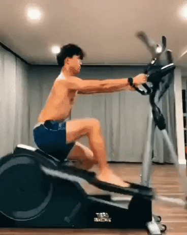 28111606f49fdd545bee31221107c7206d7c774b.gif