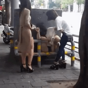 8027954529a141e902fa8b3e7b4c0867.gif