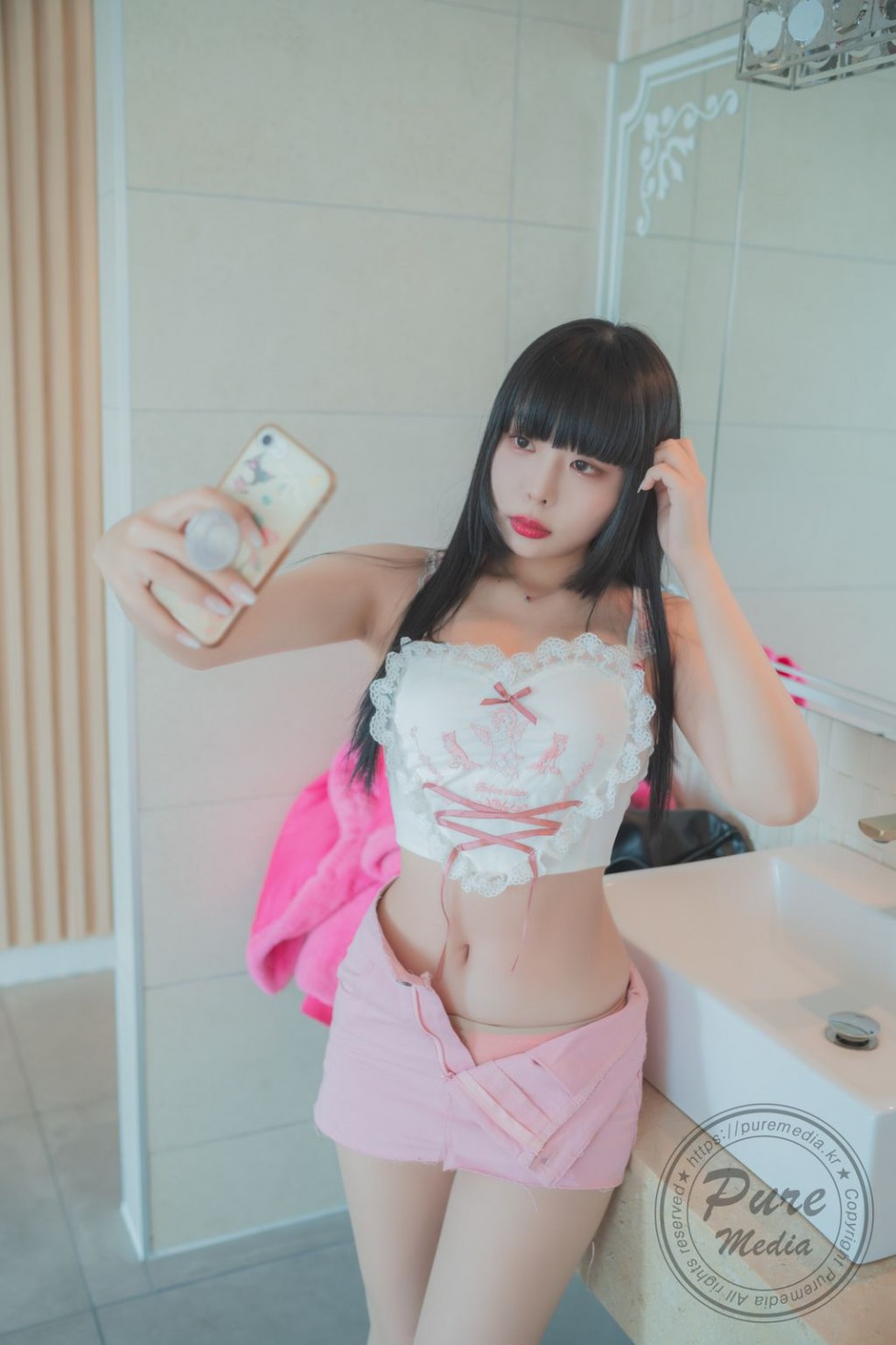 Min-ah (민아) 2 (10).jpg