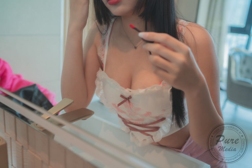 Min-ah (민아) 2 (5).jpg