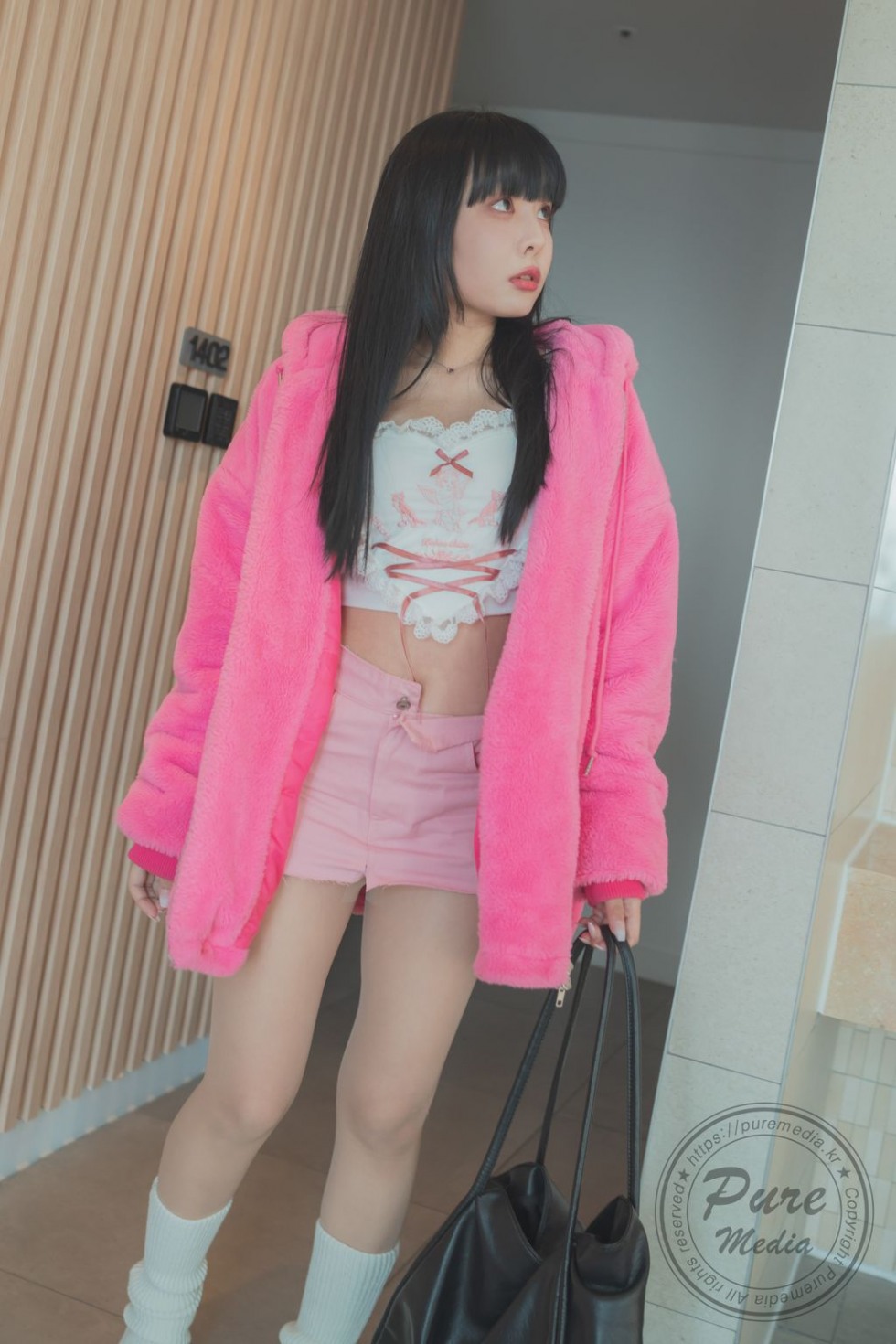 Min-ah (민아) 2 (1).jpg