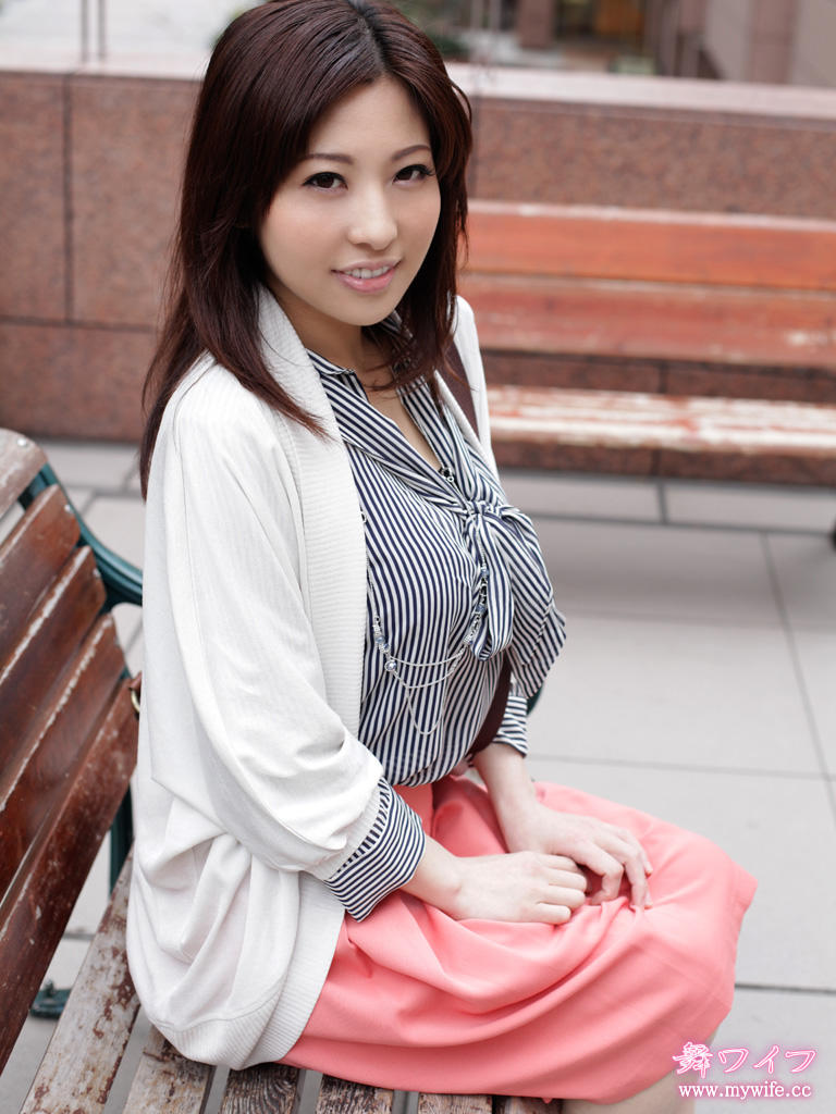 My Wife 9-353.jpg