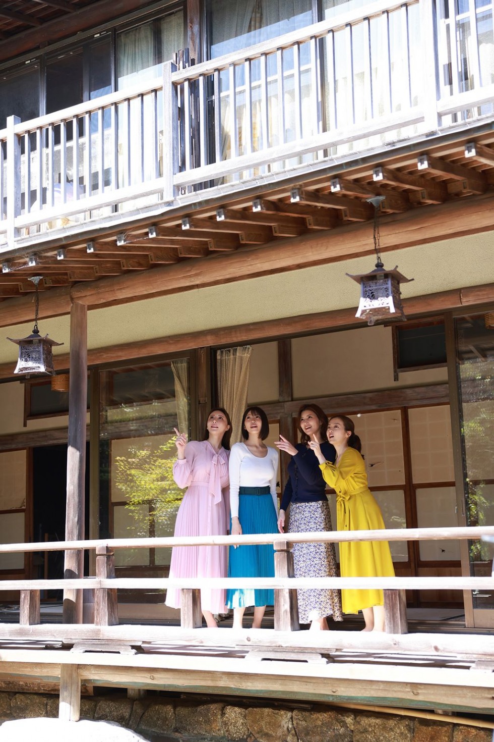 美女4人 (9).jpeg