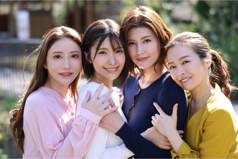 美女4人 (3).jpeg