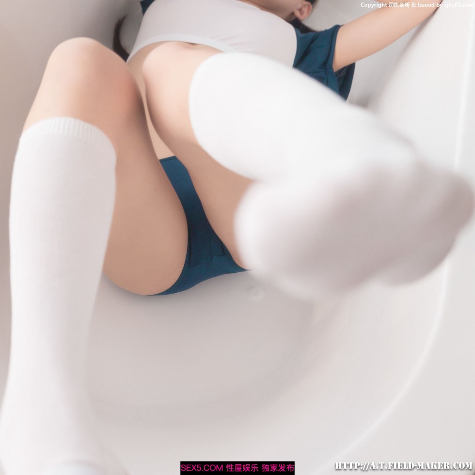 N (82).jpg