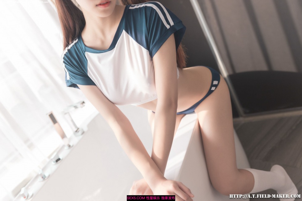 N (61).jpg