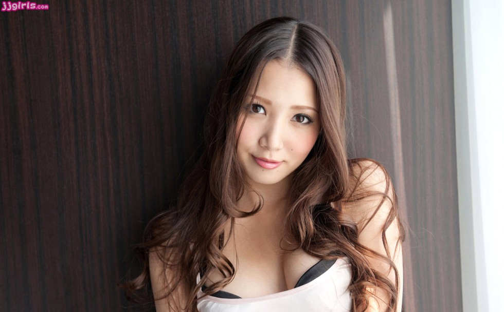 Ayaka Tomoda 5 (12).jpg