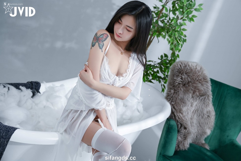 JVID (小婕兒) 1 (2).jpg