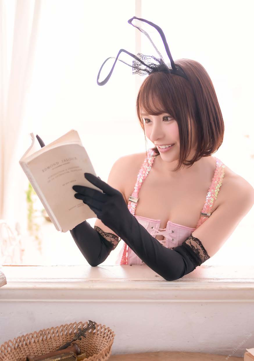 Mayuki Ito (12).jpg