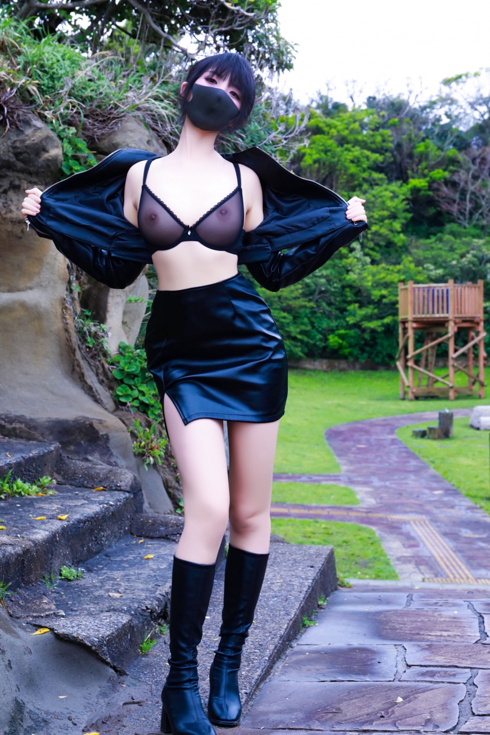 李佳 (户外皮衣) 1 (7).jpg