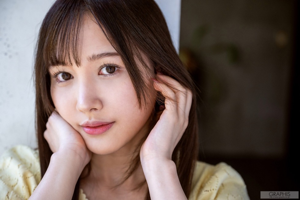 Momo Misono 1 (3).jpg