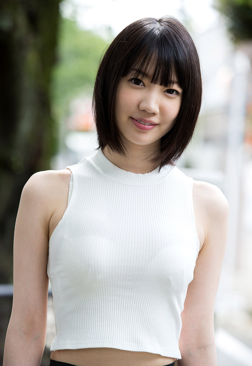 Koharu Suzuki 1 (2).jpg