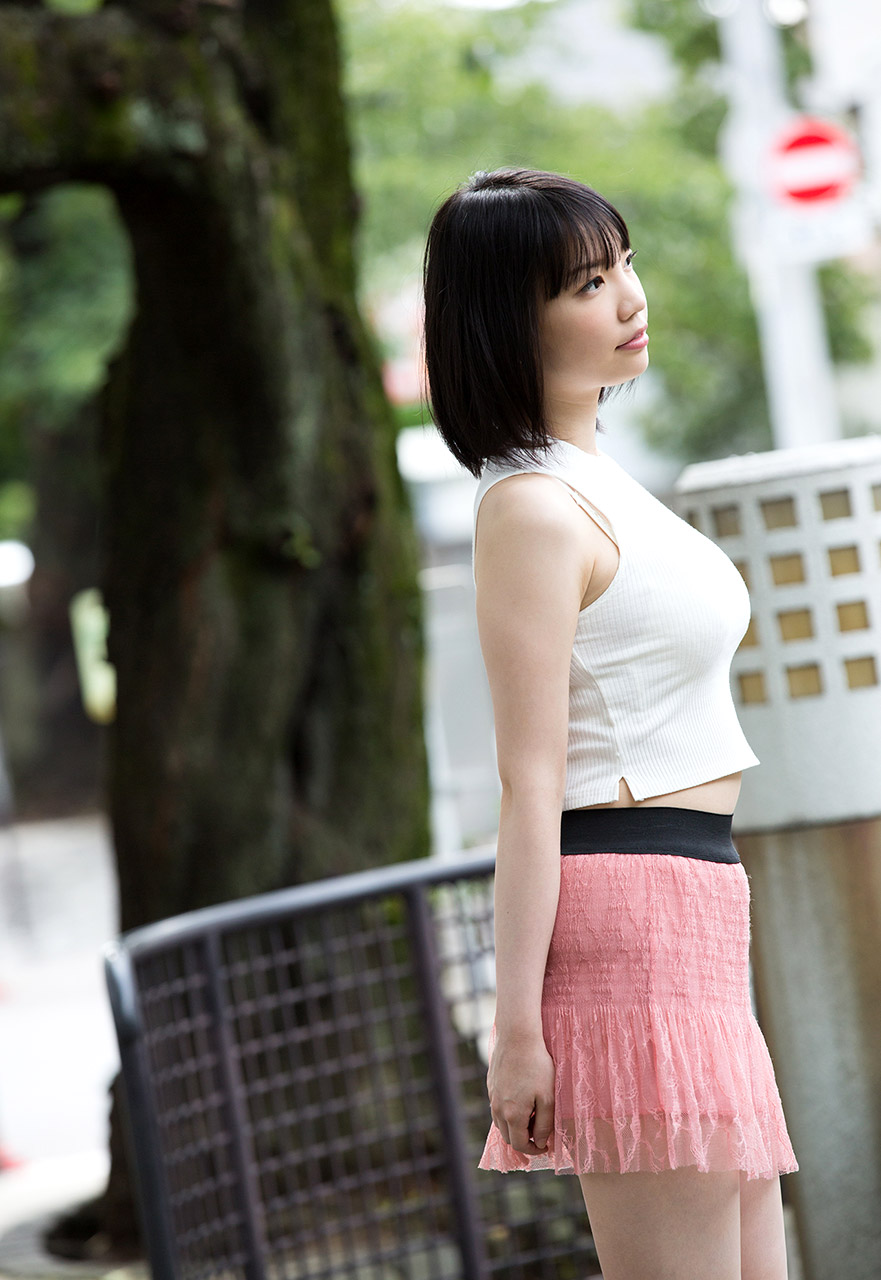 Koharu Suzuki 1 (1).jpg