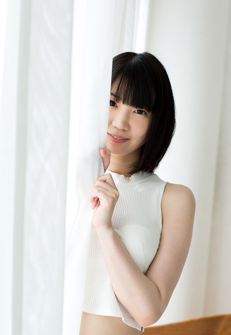 Koharu Suzuki 1 (7).jpg