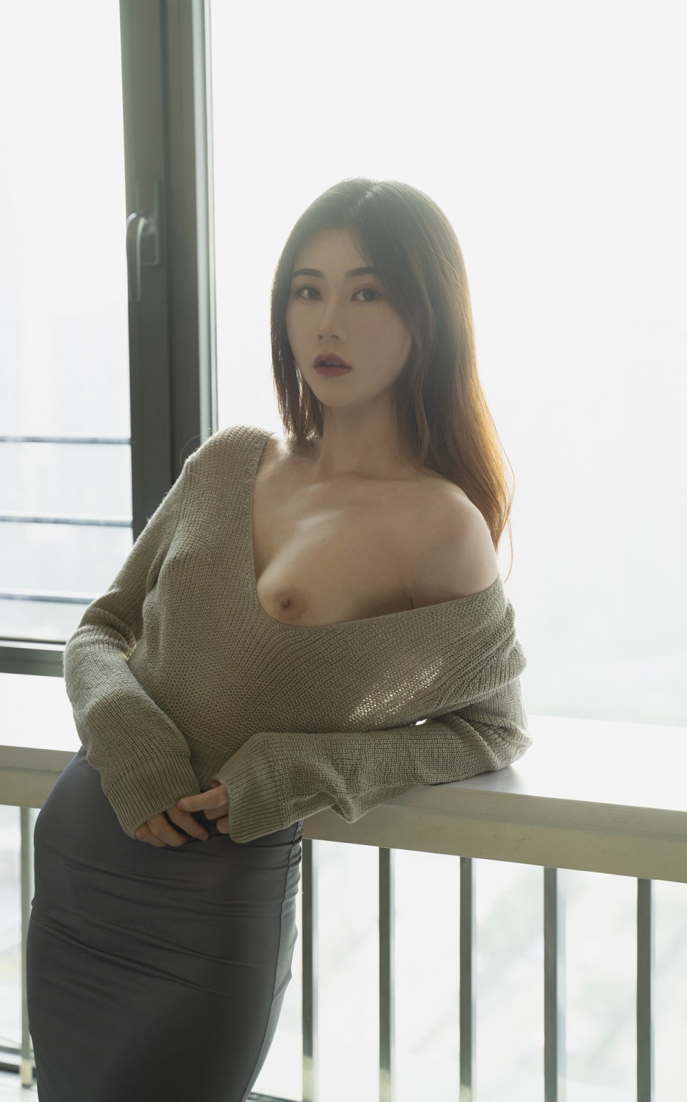 SWEATERGR_1.jpg