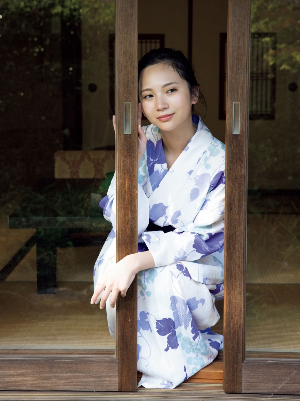 Miho Machiyama 3 (2).jpg