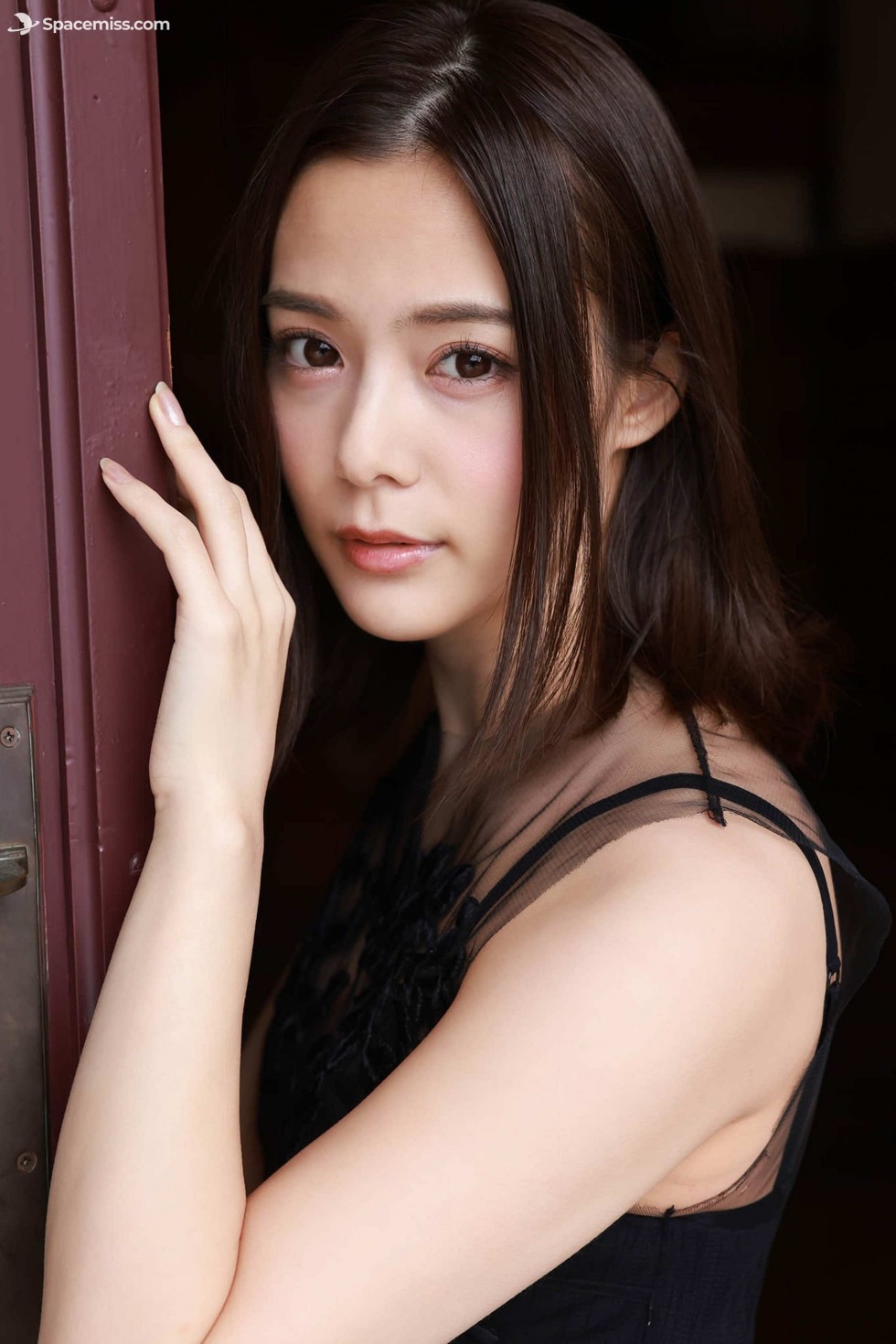 8woman (吉高寧々×五十嵐な) (7).jpeg