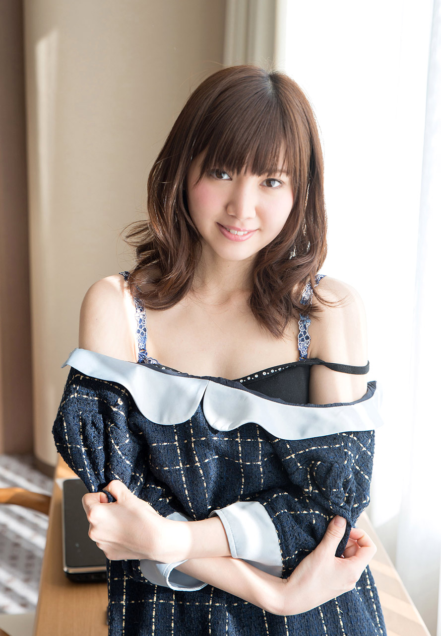 Aoi Yuzuki 3 (4).jpg