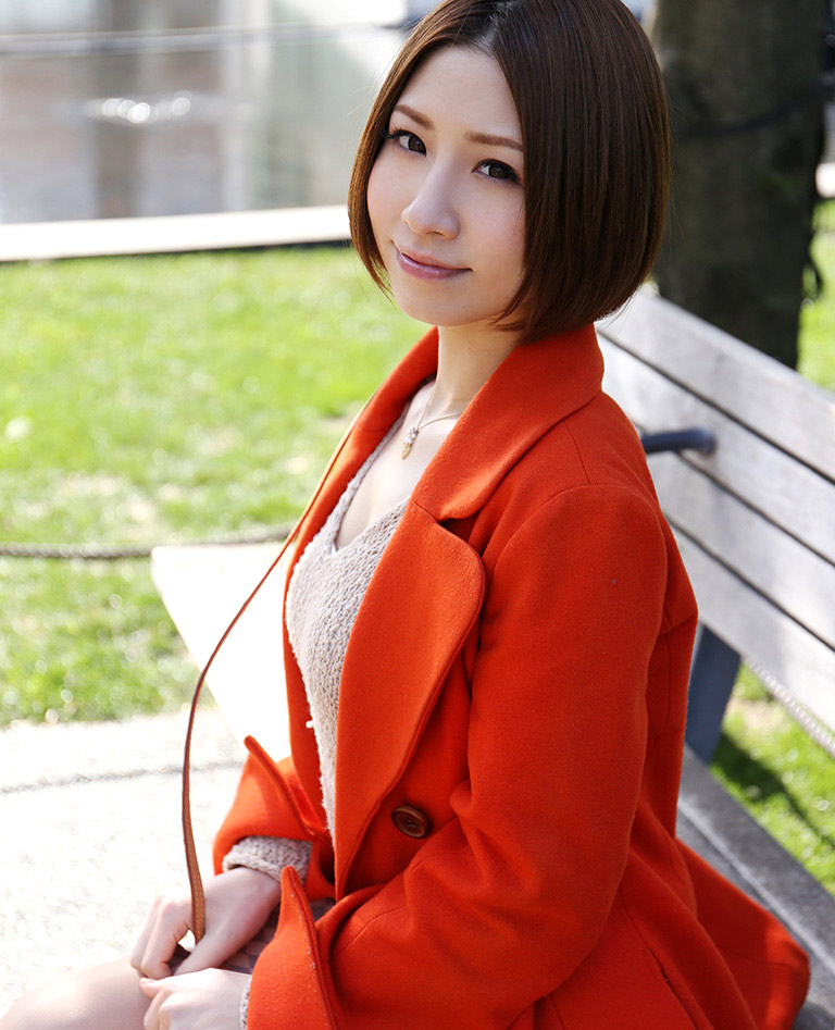 Rika Kuramochi  (1).jpg