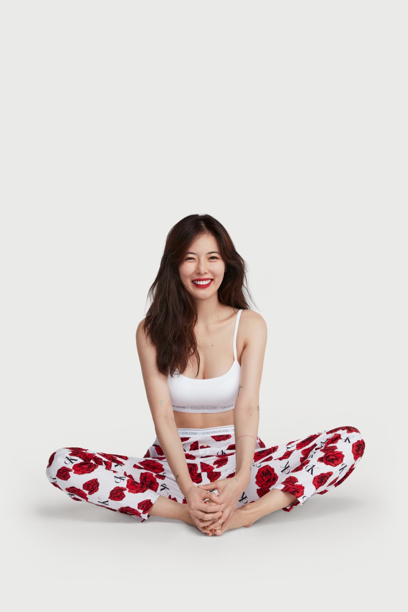 현아_캘빈클라인_CK_ONE_컬렉션_(12).jpg