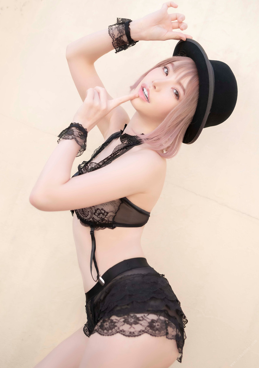 Eimi Fukada 1 (17).jpg