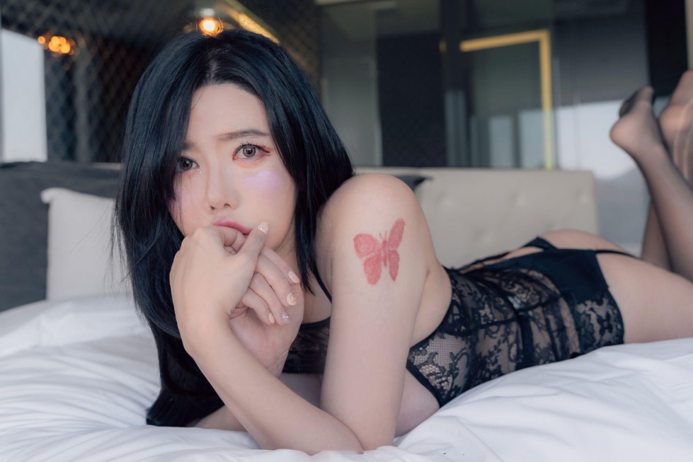 JISUA (지수아) 3 (7).jpg