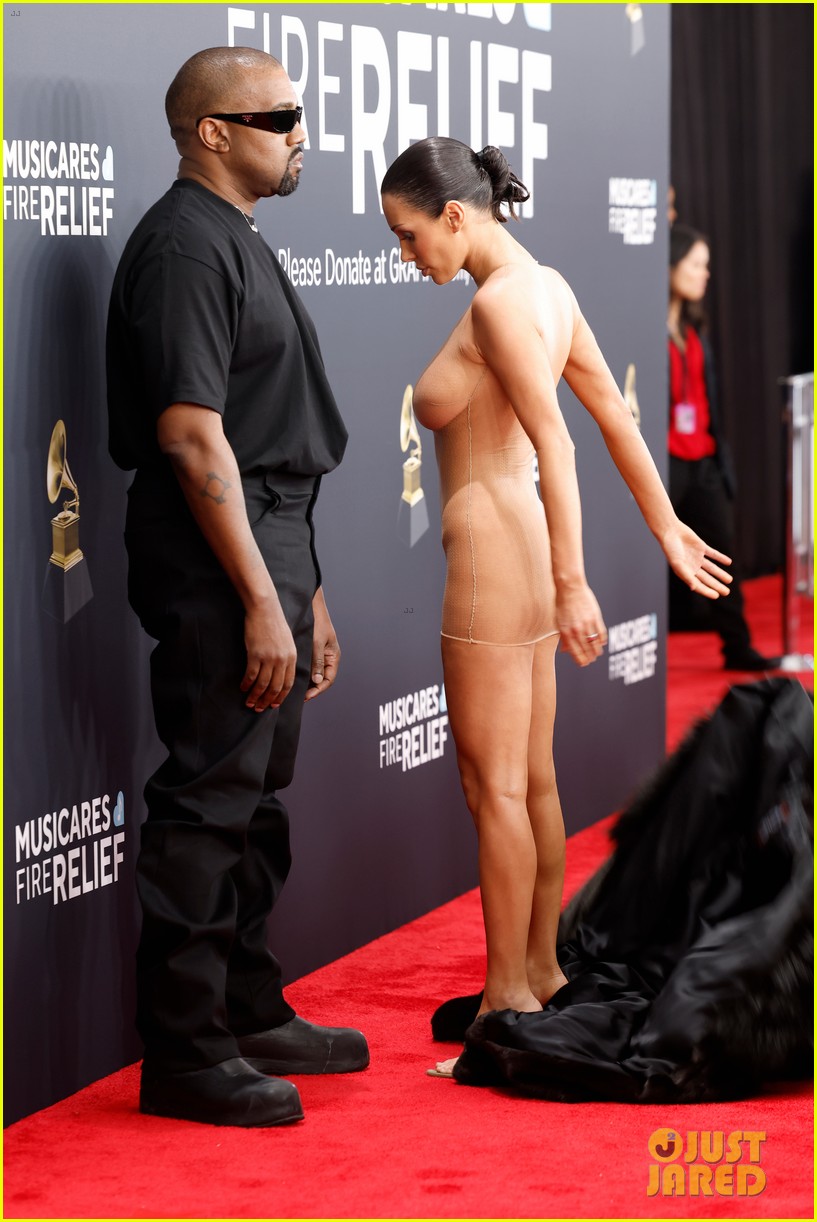 kanye-west-bianca-censori-grammys-03.jpg