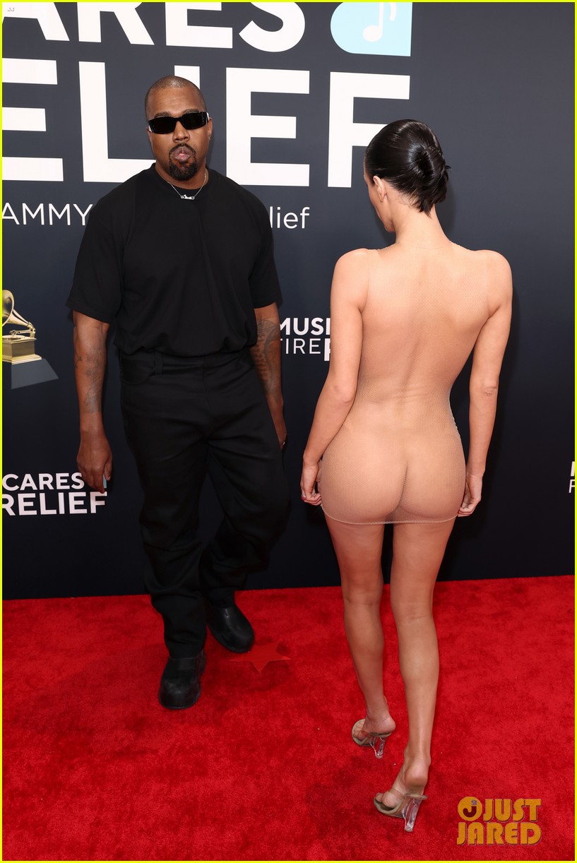 kanye-west-bianca-censori-grammys-19.jpg