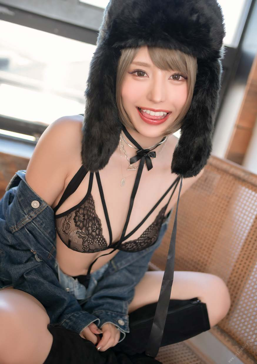Mayuki Ito (89).jpg