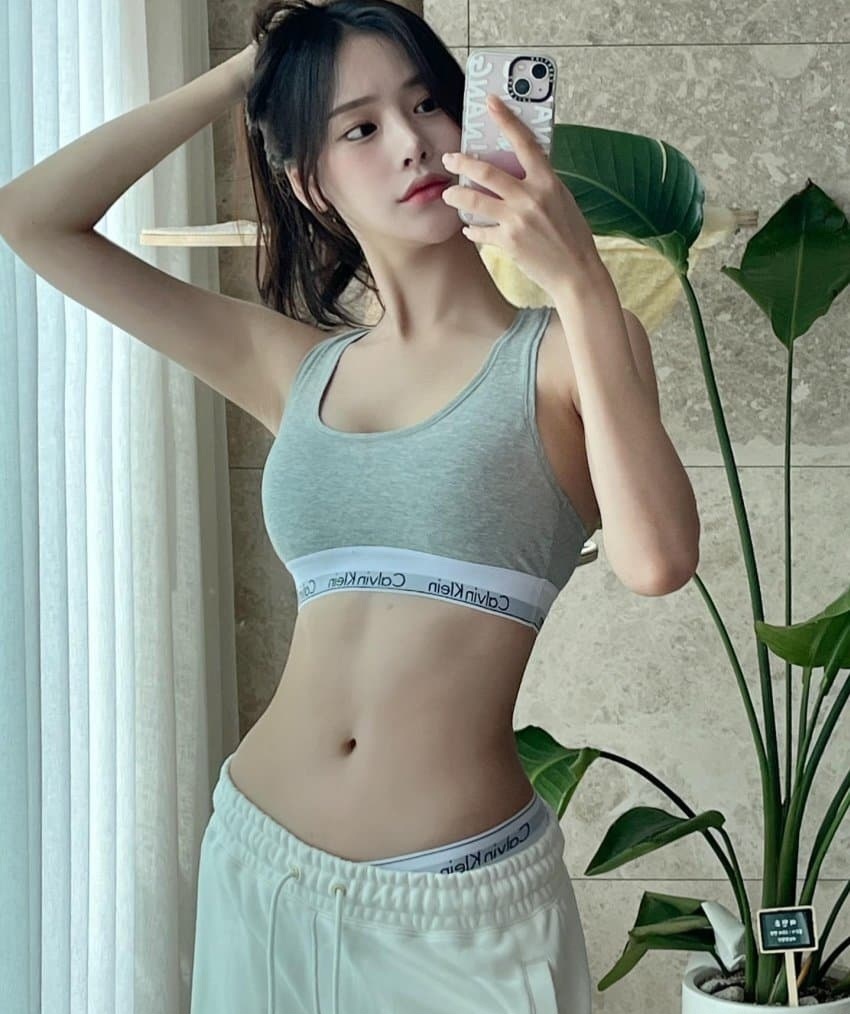1739663241439-6.jpg