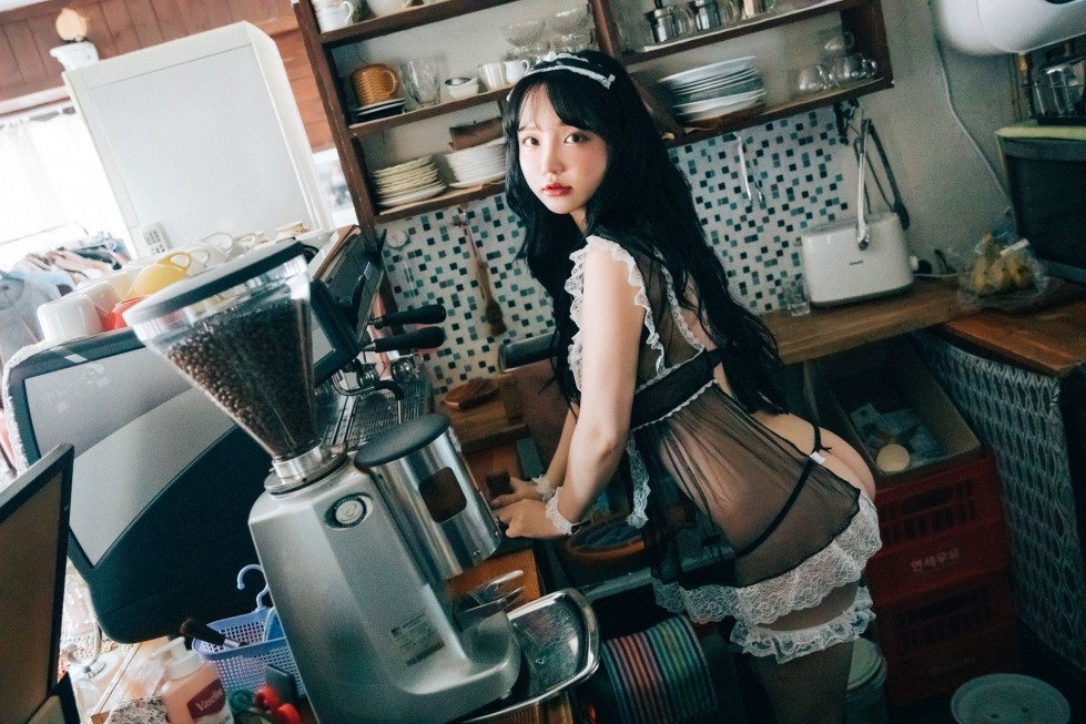Son Yeeun (손예은) 20 (3).jpeg