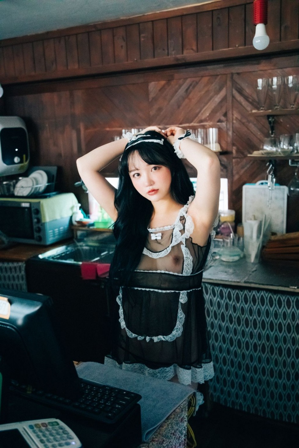 Son Yeeun (손예은) 20 (2).jpeg