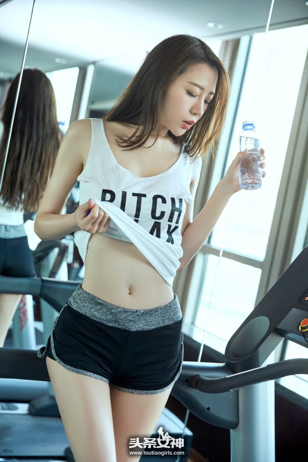 梦心玥 2 (2).jpg