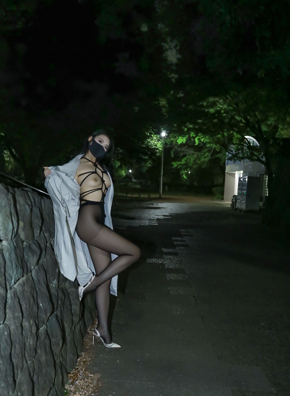 李佳 (户外皮衣) 2 (3).jpg