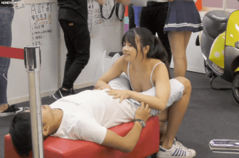 ezgif.com-gif-maker (1).gif