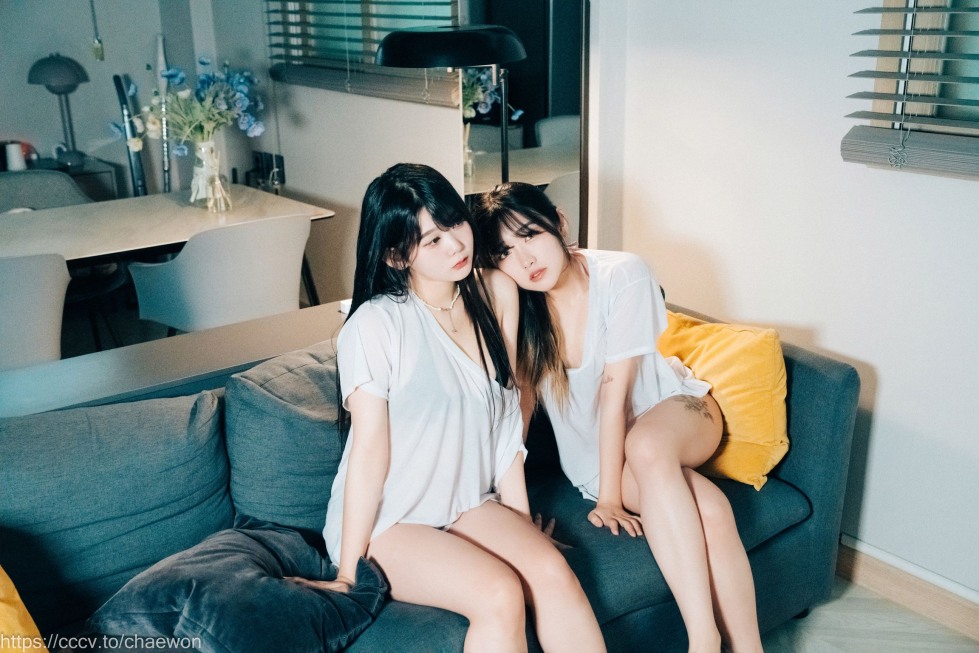 Zia (지아) x Sonson (손손) 2 (1).jpg