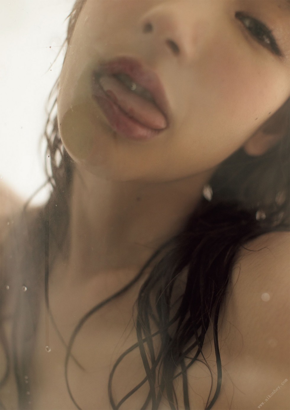 Kana Momonogi 31 (24).jpg
