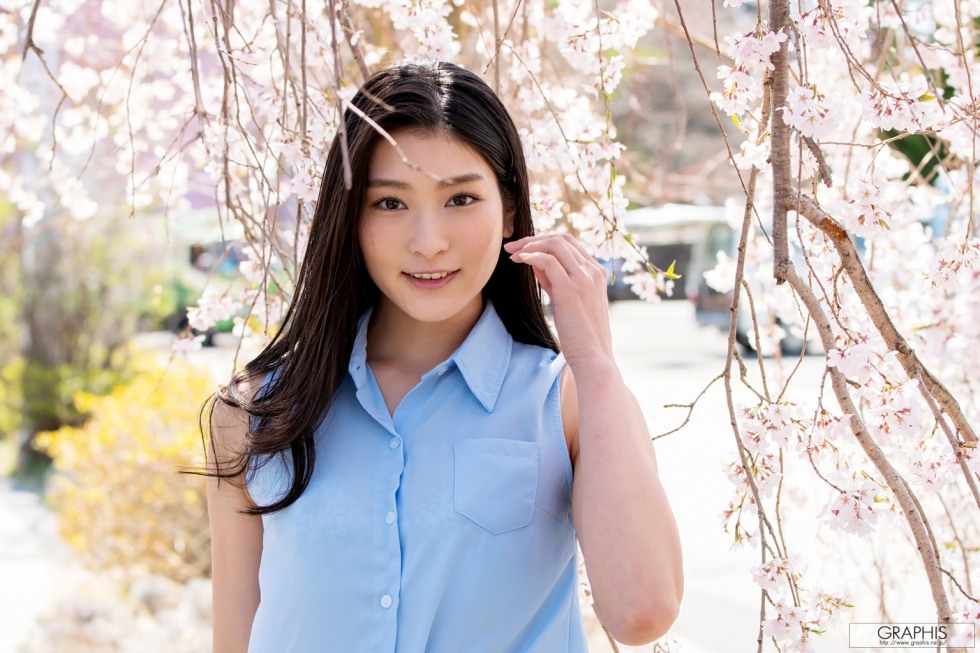 Suzu Honjo (1).jpg