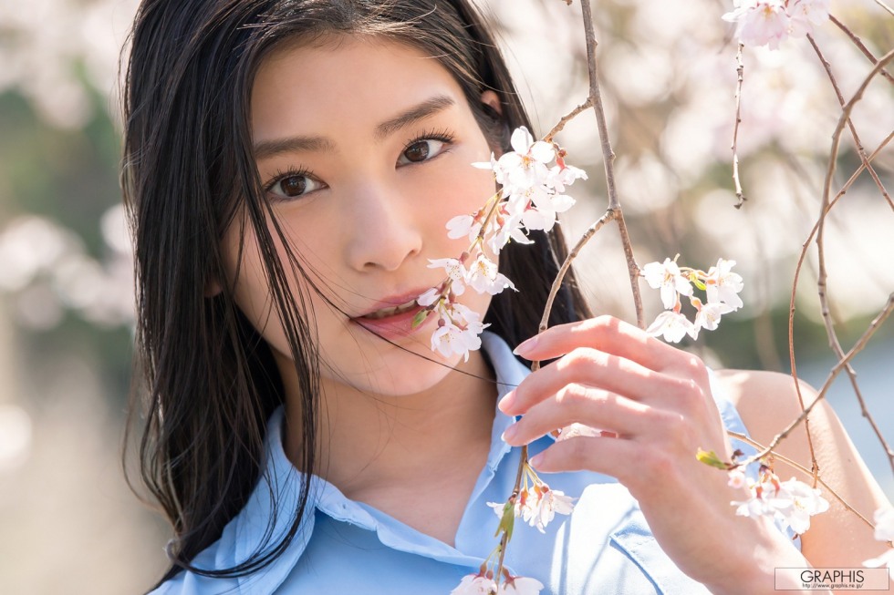 Suzu Honjo (3).jpg