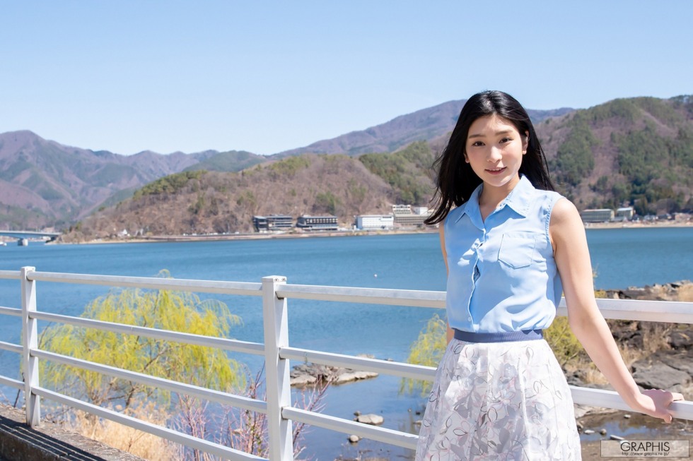 Suzu Honjo (7).jpg