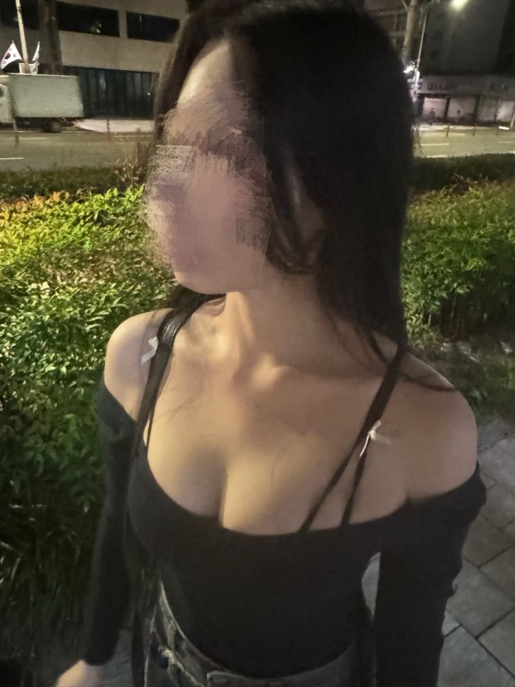 bafkreie4uzqjkw6ektmyuk7ynpkj72l5s7hiqbhn474z5iqt5uapg3mgy4.jpg