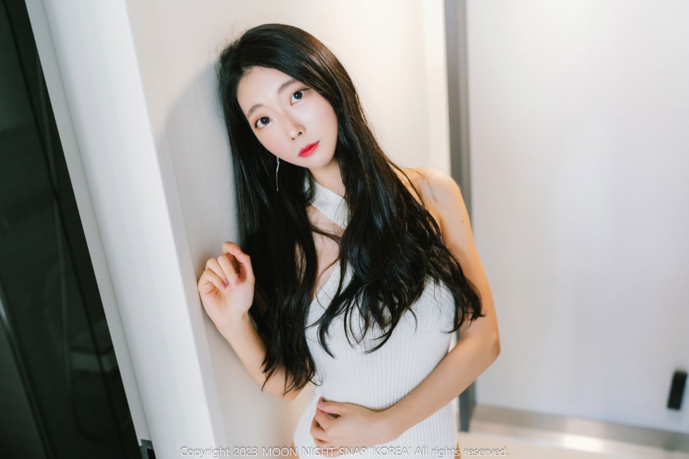Mona (모나) 6 (1).jpg