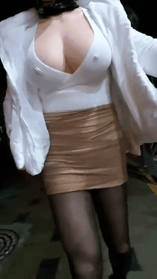 AM8_kmk5wJdSsznP(1).gif