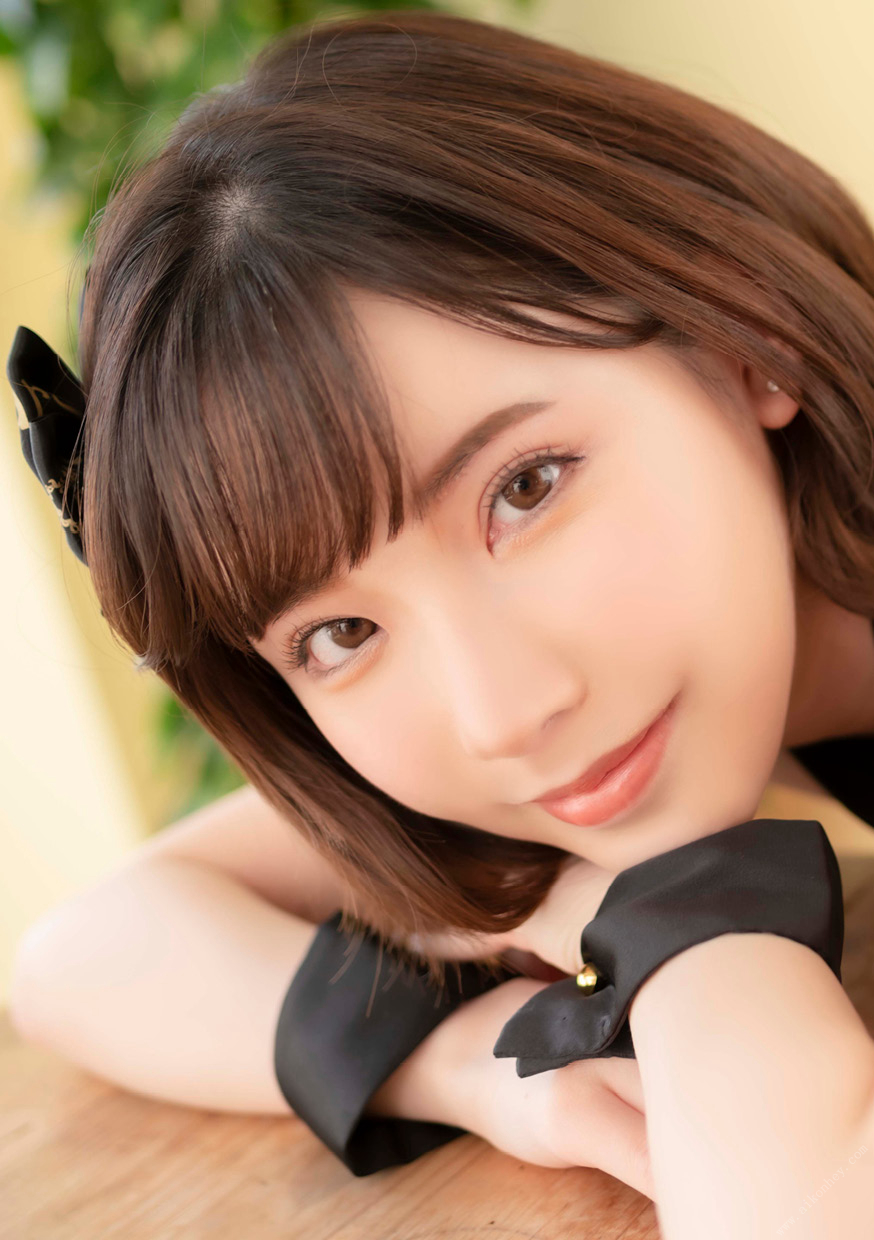 Eimi Fukada 3 (5).jpg