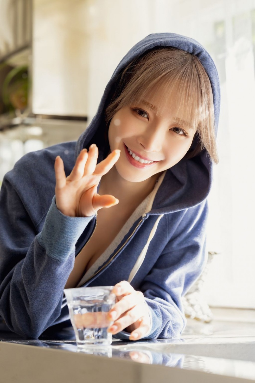 Kana Momonogi 62 (7).jpeg