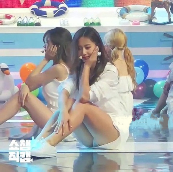흰속팬츠노출2.jpg