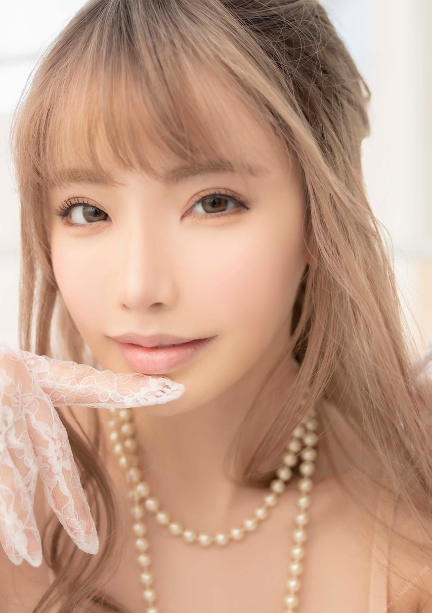 Eimi Fukada 2 (13).jpg