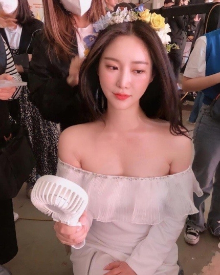 민영 이뻐.jpg